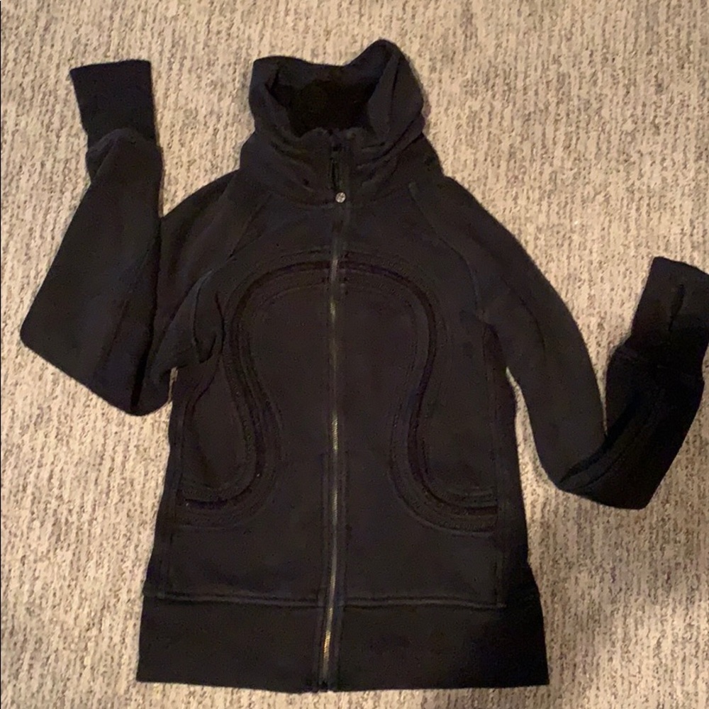Lululemon scuba hoodie with fleece neckline